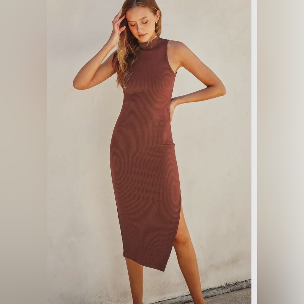 Dress Forum, 🆕 Antique Rose Mock Neck Ribbed Midi Dress, Size s m L